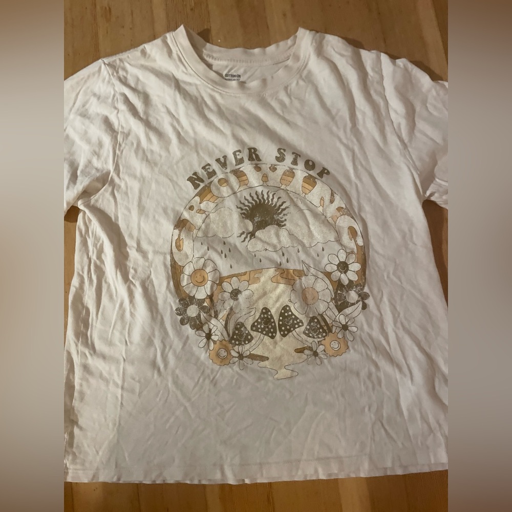Cream graphic T